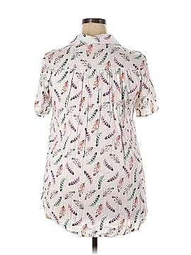 Torrid Short Sleeve Button-Down Shirt (view 2)