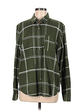 Universal Thread Long Sleeve Button-Down Shirt (view 1)