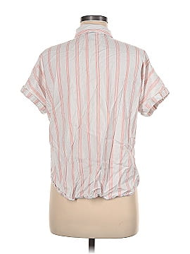 Universal Thread Short Sleeve Button-Down Shirt (view 2)