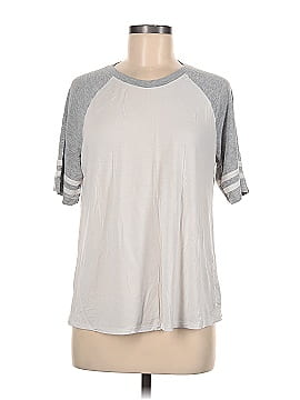 American Eagle Outfitters Short Sleeve T-Shirt (view 1)