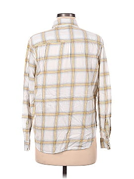 Universal Thread Long Sleeve Button-Down Shirt (view 2)