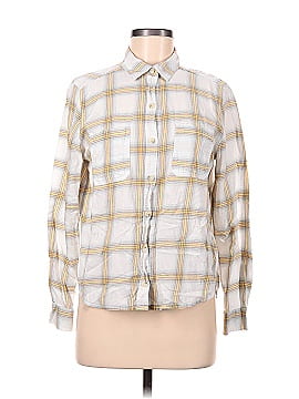 Universal Thread Long Sleeve Button-Down Shirt (view 1)