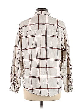 Universal Thread Long Sleeve Button-Down Shirt (view 2)