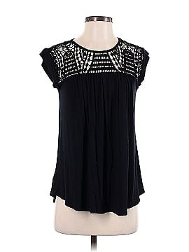 Maurices Sleeveless T-Shirt (view 1)