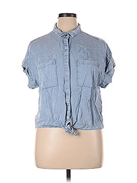 Velvet Heart Short Sleeve Button-Down Shirt (view 1)