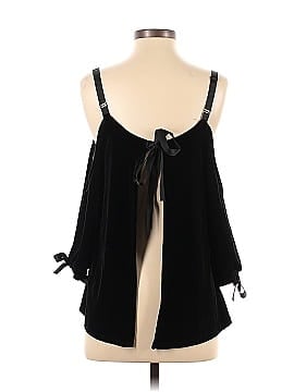 Romeo & Juliet Couture Sleeveless Top (view 2)