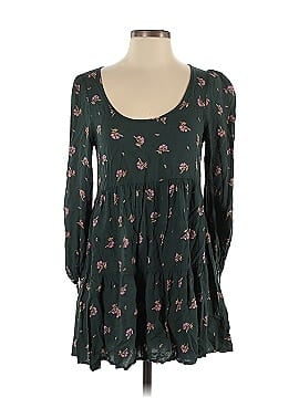 Urban Outfitters Casual Dress (view 1)