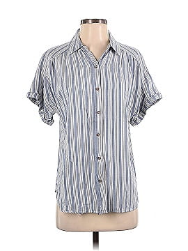 Universal Thread Short Sleeve Button-Down Shirt (view 1)