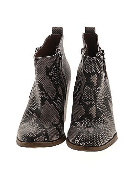 Universal Thread Ankle Boots (view 2)