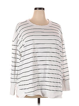 Maurices Long Sleeve T-Shirt (view 1)