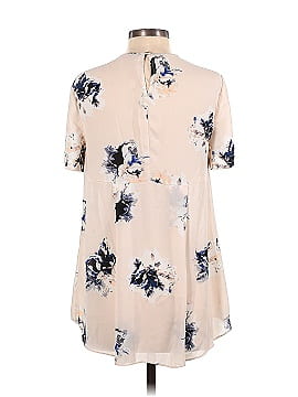 Vince Camuto Short Sleeve Blouse (view 2)