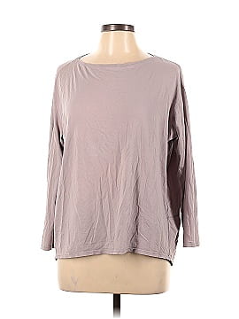 Lululemon Athletica 3/4 Sleeve T-Shirt (view 1)