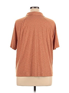 Jane and Delancey Short Sleeve Henley (view 2)