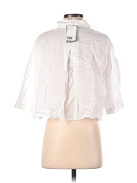Lynn/Linh Short Sleeve Button-Down Shirt (view 2)