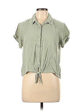 Olive and Oak Short Sleeve Button-Down Shirt (view 1)