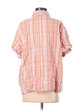 Universal Thread Short Sleeve Button-Down Shirt (view 2)