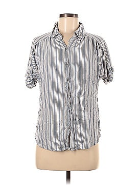 Universal Thread Long Sleeve Button-Down Shirt (view 1)