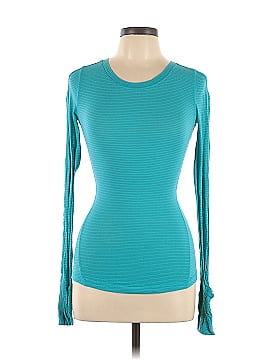 Lululemon Athletica Long Sleeve T-Shirt (view 1)