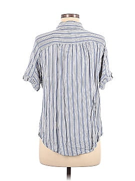 Universal Thread Short Sleeve Button-Down Shirt (view 2)