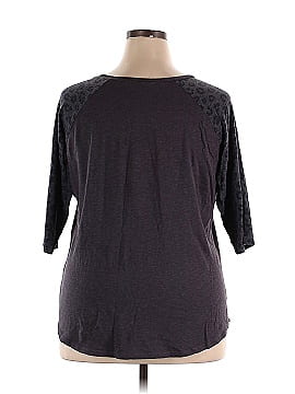 Torrid 3/4 Sleeve T-Shirt (view 2)