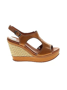 Naya Wedges (view 1)