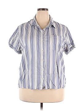 Universal Thread Short Sleeve Button-Down Shirt (view 1)