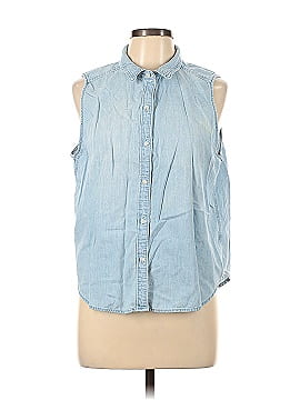 Universal Thread Sleeveless Button-Down Shirt (view 1)