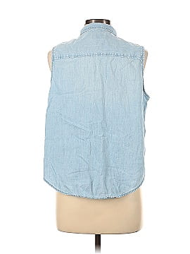 Universal Thread Sleeveless Button-Down Shirt (view 2)