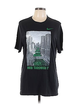 Nike Active T-Shirt (view 1)