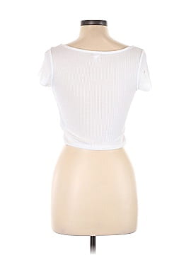 colsie Short Sleeve Top (view 2)