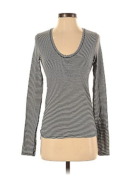 Lululemon Athletica Long Sleeve T-Shirt (view 1)