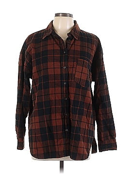 Universal Thread Long Sleeve Button-Down Shirt (view 1)