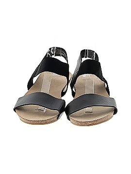 Universal Thread Sandals (view 2)