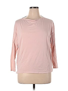 Lululemon Athletica 3/4 Sleeve T-Shirt (view 1)