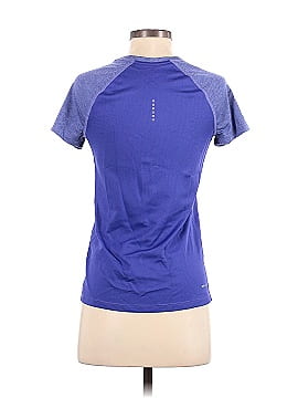 Nike Active T-Shirt (view 2)