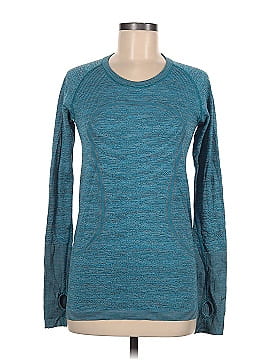 Lululemon Athletica Long Sleeve T-Shirt (view 1)