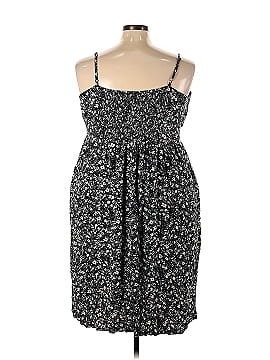 Old Navy Casual Dress (view 2)