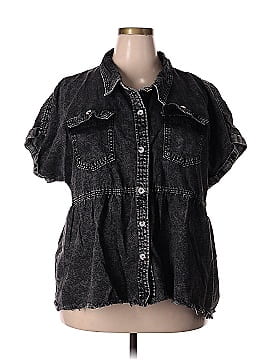 Savanna Jane Short Sleeve Button-Down Shirt (view 1)