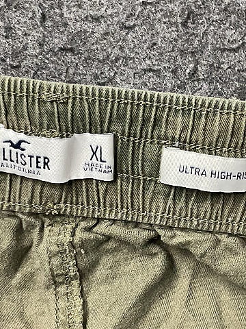 Hollister Camo Green Cargo Pants Size XL 70 off ThredUp