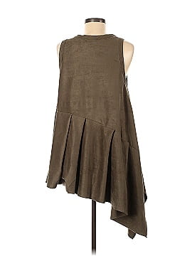 Gracia Sleeveless Top (view 2)