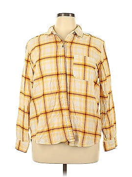 Universal Thread Long Sleeve Button-Down Shirt (view 1)