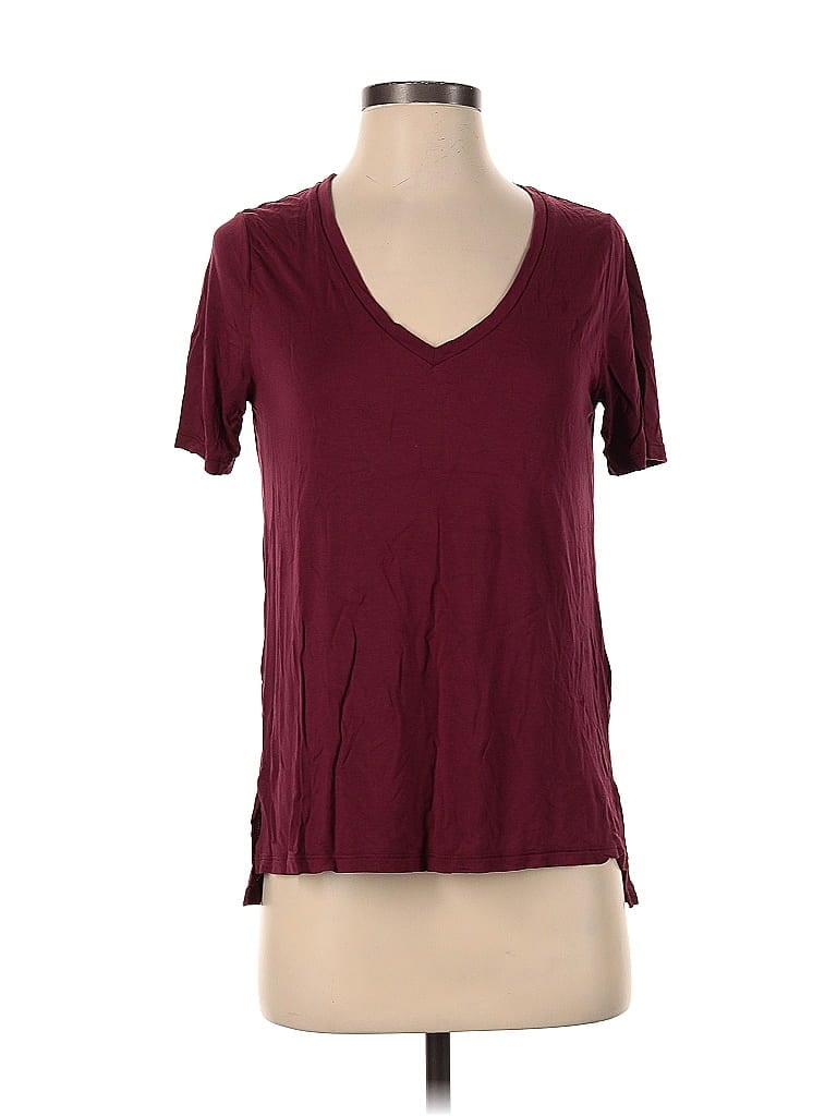 Pre-owned Old Navy Short Sleeve T-shirt In Burgundy
