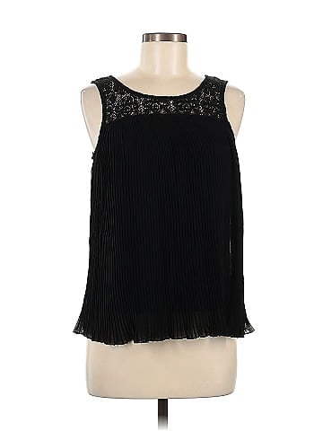 Star Style Sleeveless Blouse (view 1)