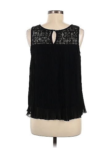 Star Style Sleeveless Blouse (view 2)