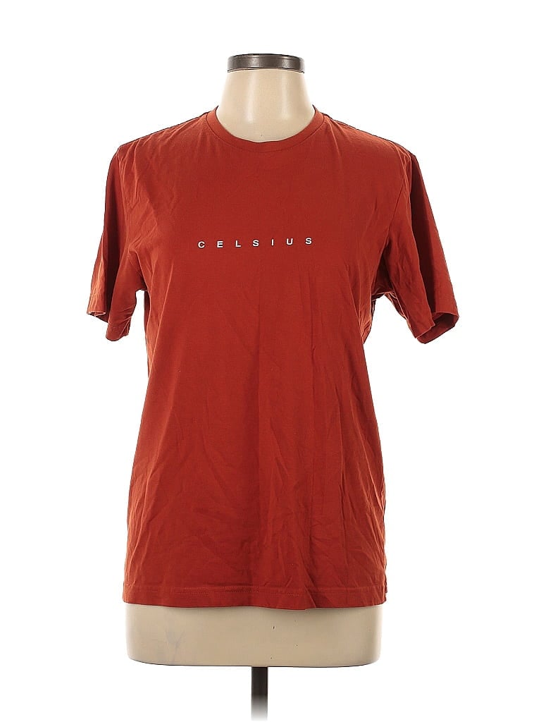 Click to view more detailed imagery on our partner's website Pre-owned Basics Short Sleeve T-shirt In Burgundy