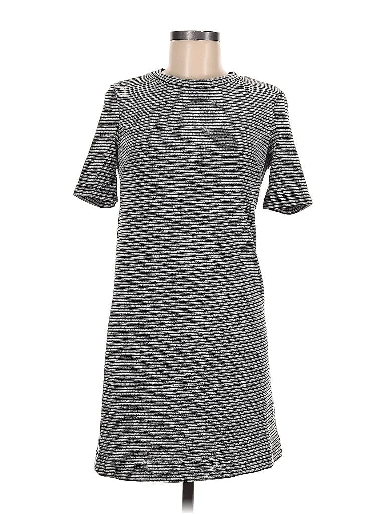 Pre-owned Divided By H&m Casual Dress In Gray