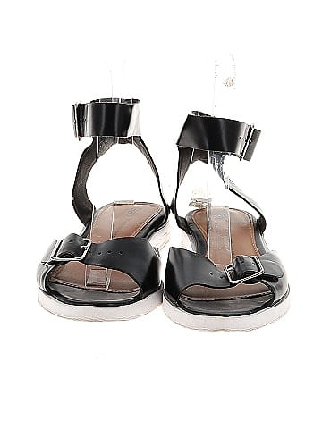 Gap Sandals (view 2)