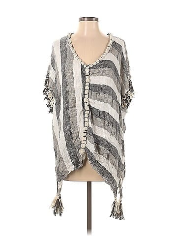 Gypsie Blu Poncho (view 1)