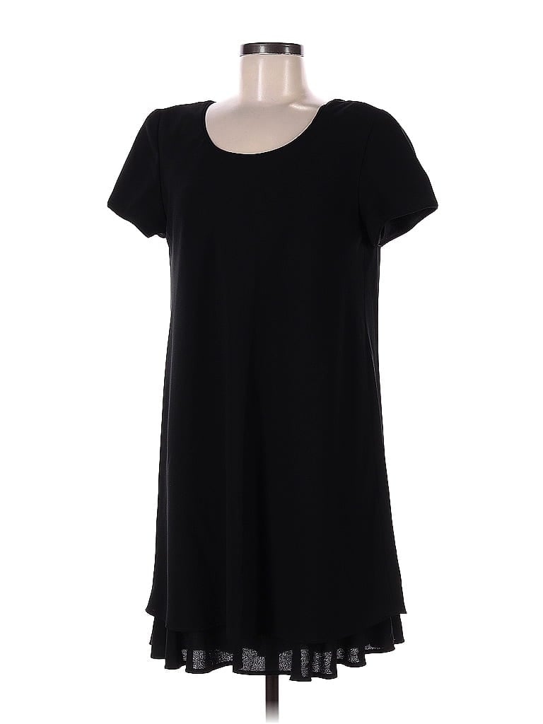 Click to view more detailed imagery on our partner's website Pre-owned Liz Claiborne Casual Dress In Black