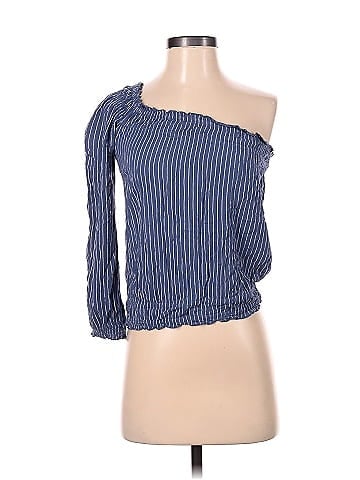 American Eagle Outfitters 3/4 Sleeve Top (view 1)